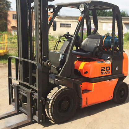NISSAN UD02A20PQ 2 тонны газ