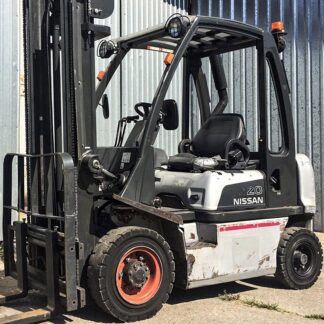 Дизельный вилочный погрузчик Nissan FD02A20Q