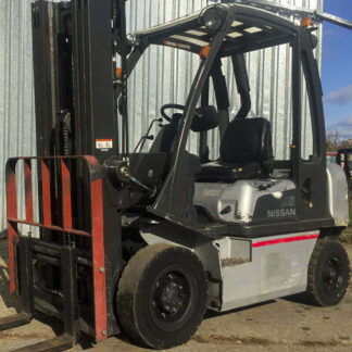 Дизельный вилочный погрузчик NISSAN FD02A25Q